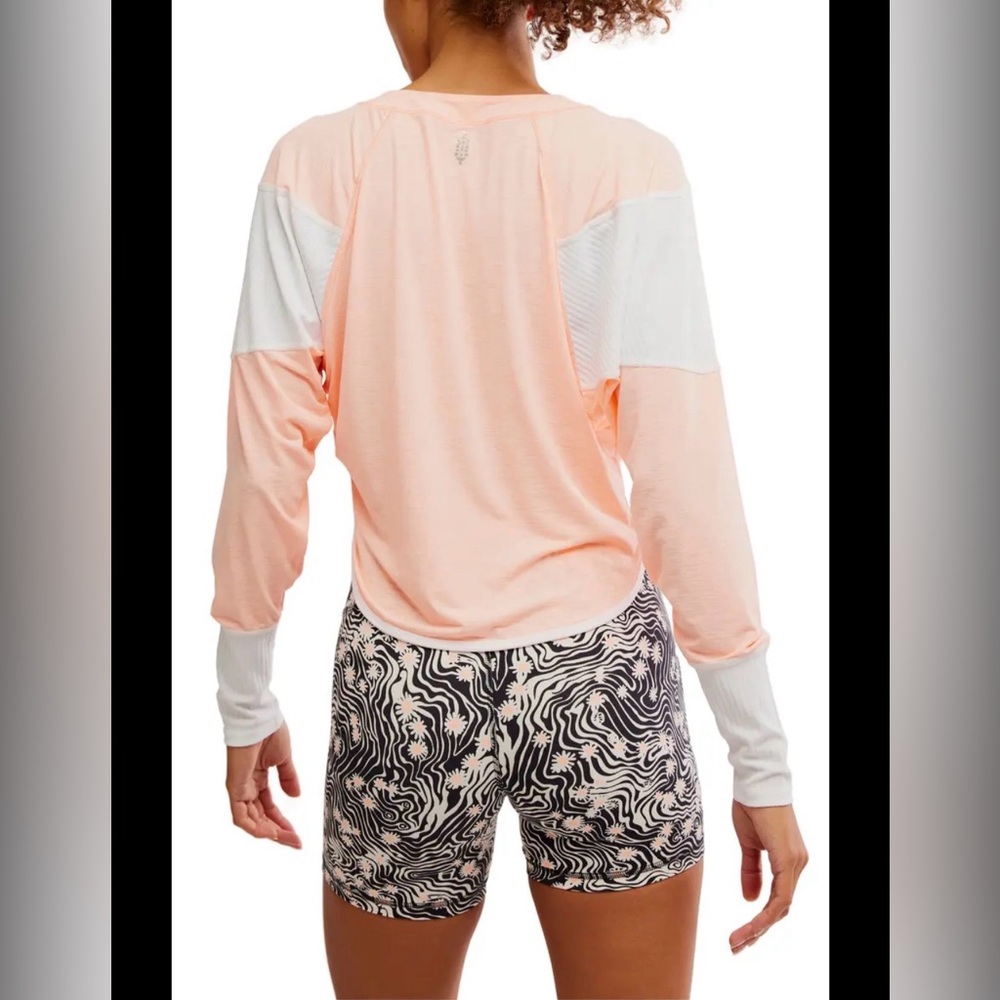 🧡Free People Peach and White Long Sleeve Top - Picture 5 of 15